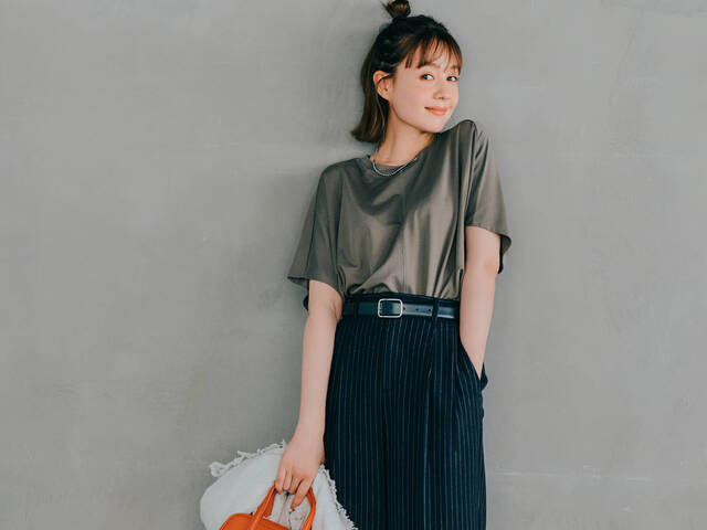 カーキ×ネイビーストライプでハンサムシックな装いに - with class