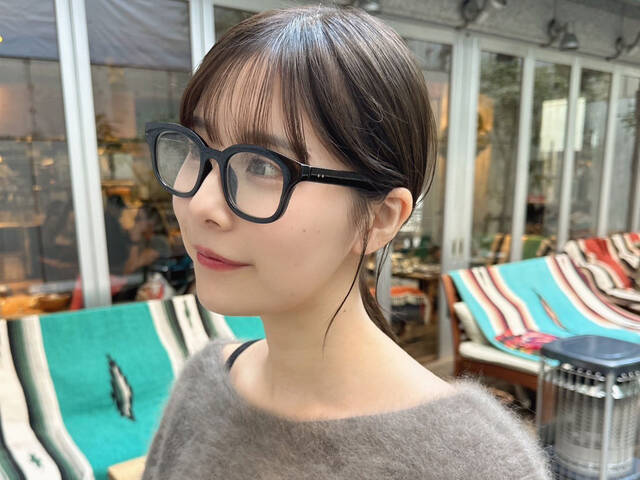 サトちゃん　等身大ポスター　有村藍里&amp;有村架純 有村藍里、女優の有村架純と姉妹ショット公開「二人ともめっちゃ