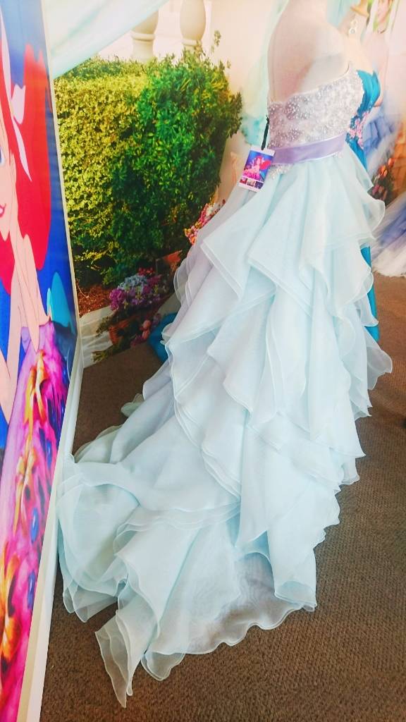 ディズニー ウェディングドレス ミッキーetc 女子の憧れが全て詰まったディズニーウェディングドレス2ndコレクション With Online 講談社公式 恋も仕事もわたしらしく