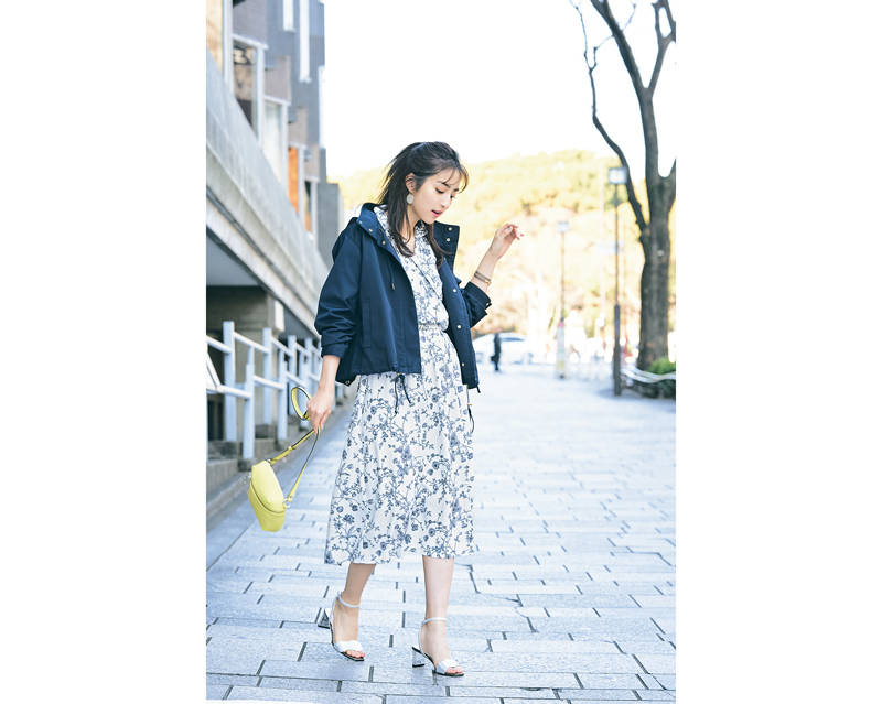 マウンテンパーカー コーデ 春におすすめマウンテンパーカー カーキ ベージュ ネイビーなど 19年版 ファッションで私らしく With Online 講談社公式 恋も仕事もわたしらしく