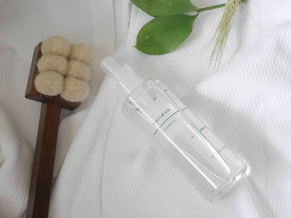 美容オイルでスキンケア 種類 効果から悩み別のおすすめまで 恋が生まれるメイクの教え With Online 講談社公式 恋も仕事もわたしらしく