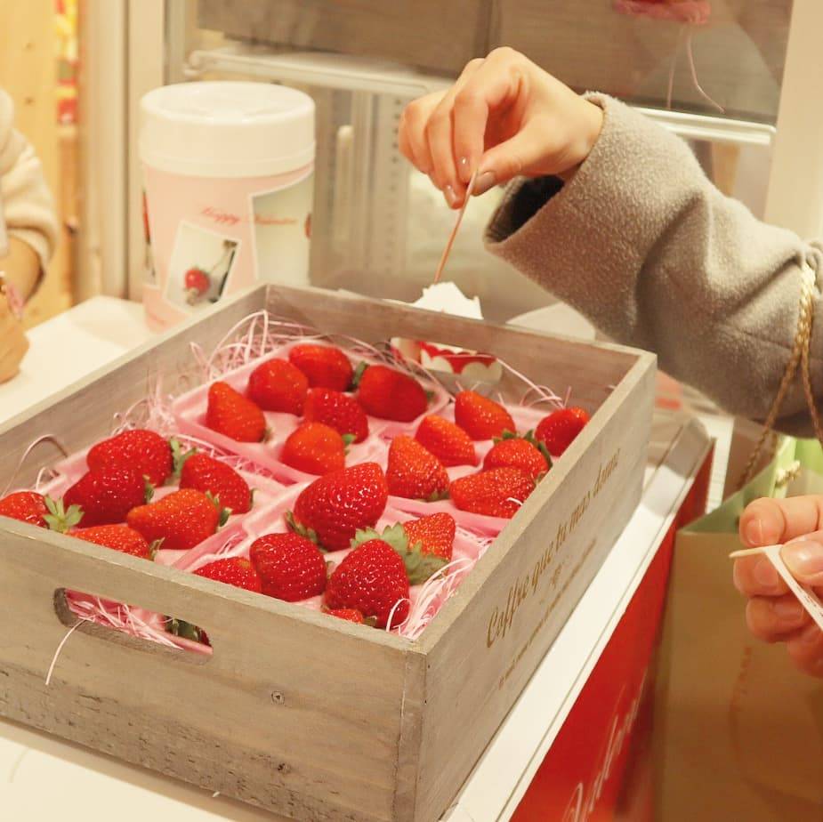 関西バレンタイン 旬のいちご チョコの黄金コラボ 阪神のいちごとチョコフェス を徹底解剖 With Online 講談社公式 恋も仕事もわたしらしく