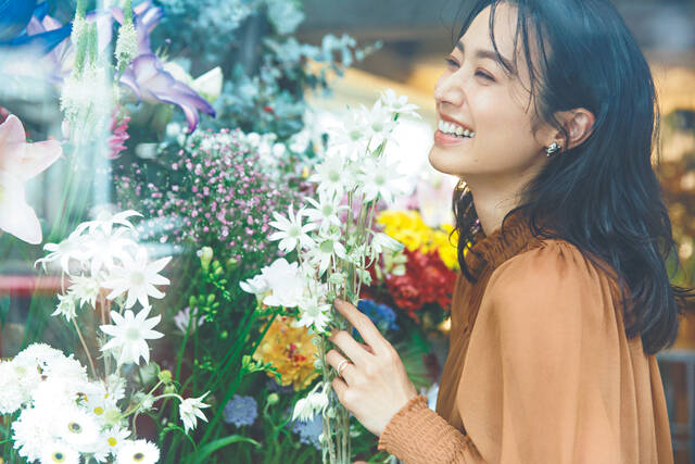 結婚12年目の決断 法律婚から事実婚へ 人気モデル牧野紗弥が 結婚の形 を変えた理由 共働きwith 講談社公式 仕事も家庭もわたしらしく