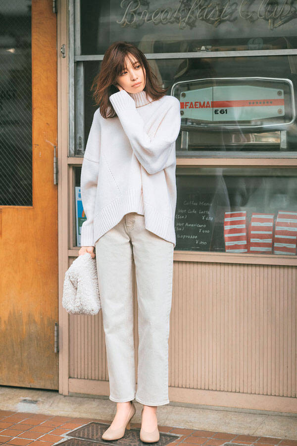 コートの中は白 ベージュのワントーンで垢抜けコーデ 毎日コーデ With Online 講談社公式 恋も仕事もわたしらしく コートの中は白 ベージュのワントーンで垢抜けコーデ 毎日コーデ With Online 講談社公式 恋も仕事もわたしらしく