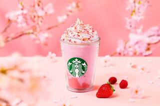 【スタバ新作】いちご感アップ♡「さくら咲いた ベリー フラペチーノ」が新登場! - with online - 講談社公式 - | 恋も仕事もわたしらしく