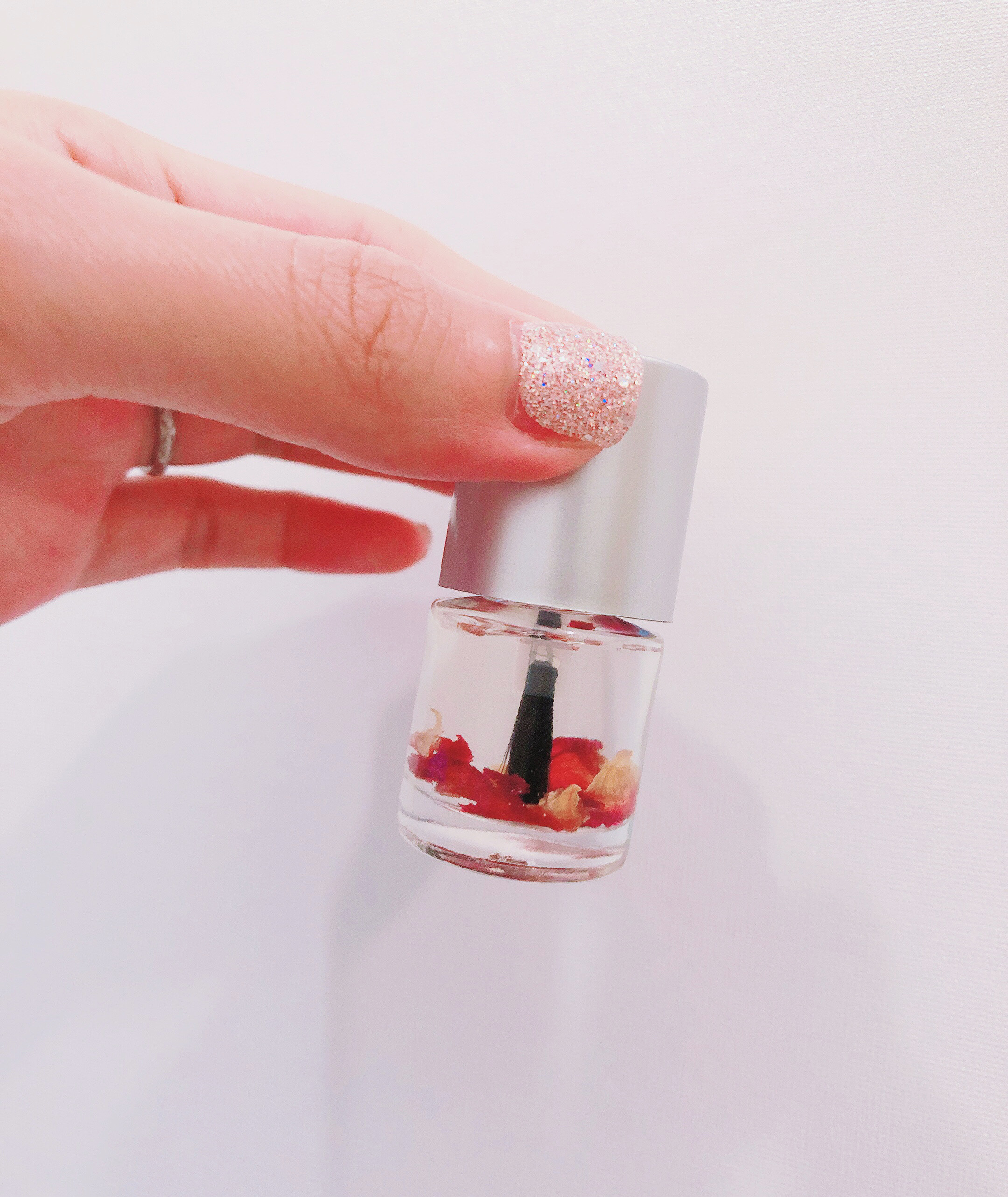 ネイルオイル With Lab ビューティー With Online 講談社公式 恋も仕事もわたしらしく