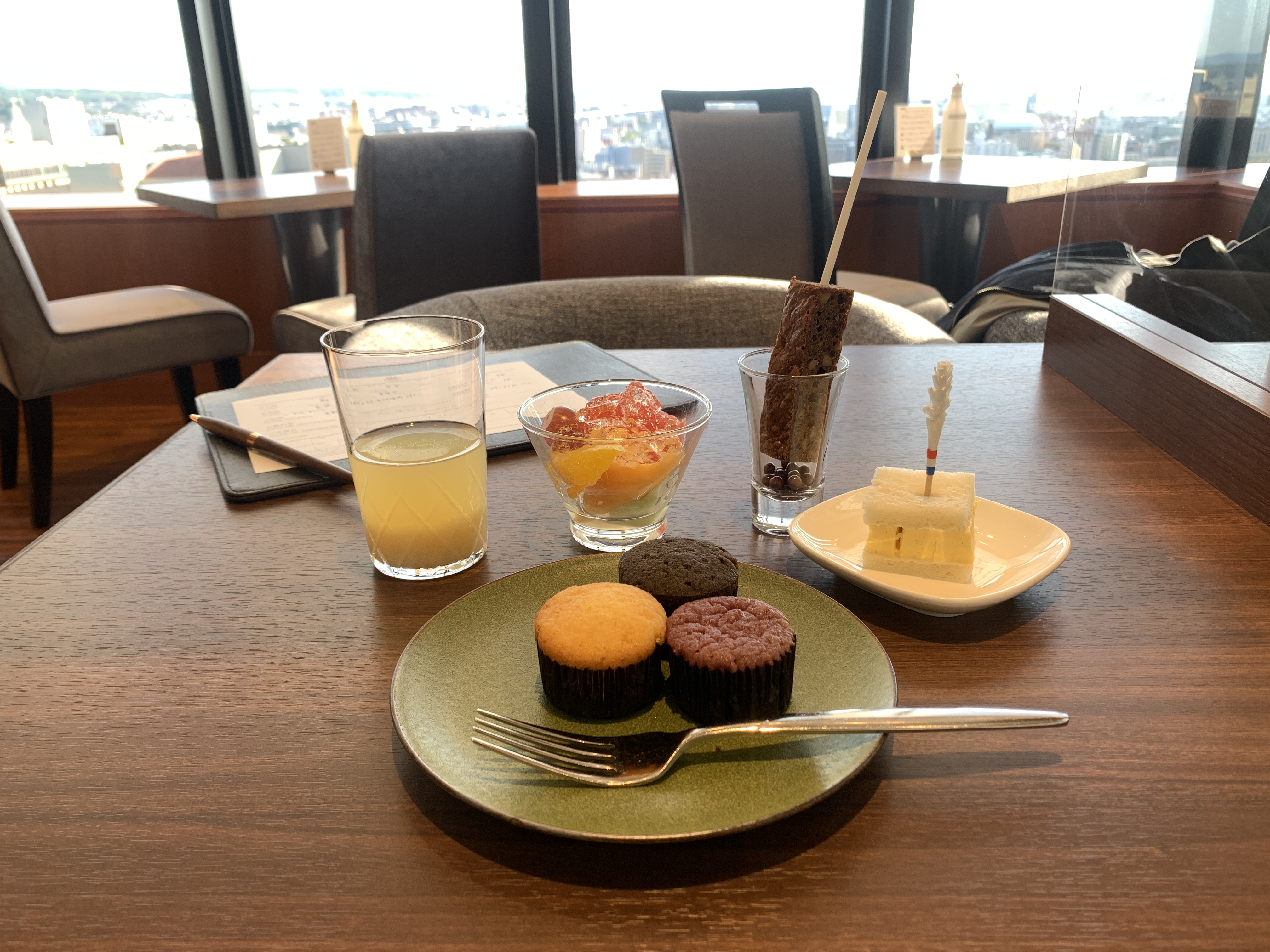 ご褒美ステイケーションにおすすめ 豪華食材を味わい尽くす ホテルグランヴィア京都 の グランヴィアラウンジ 宿泊レポ With Lab ライフスタイル With Online 講談社公式 恋も仕事もわたしらしく