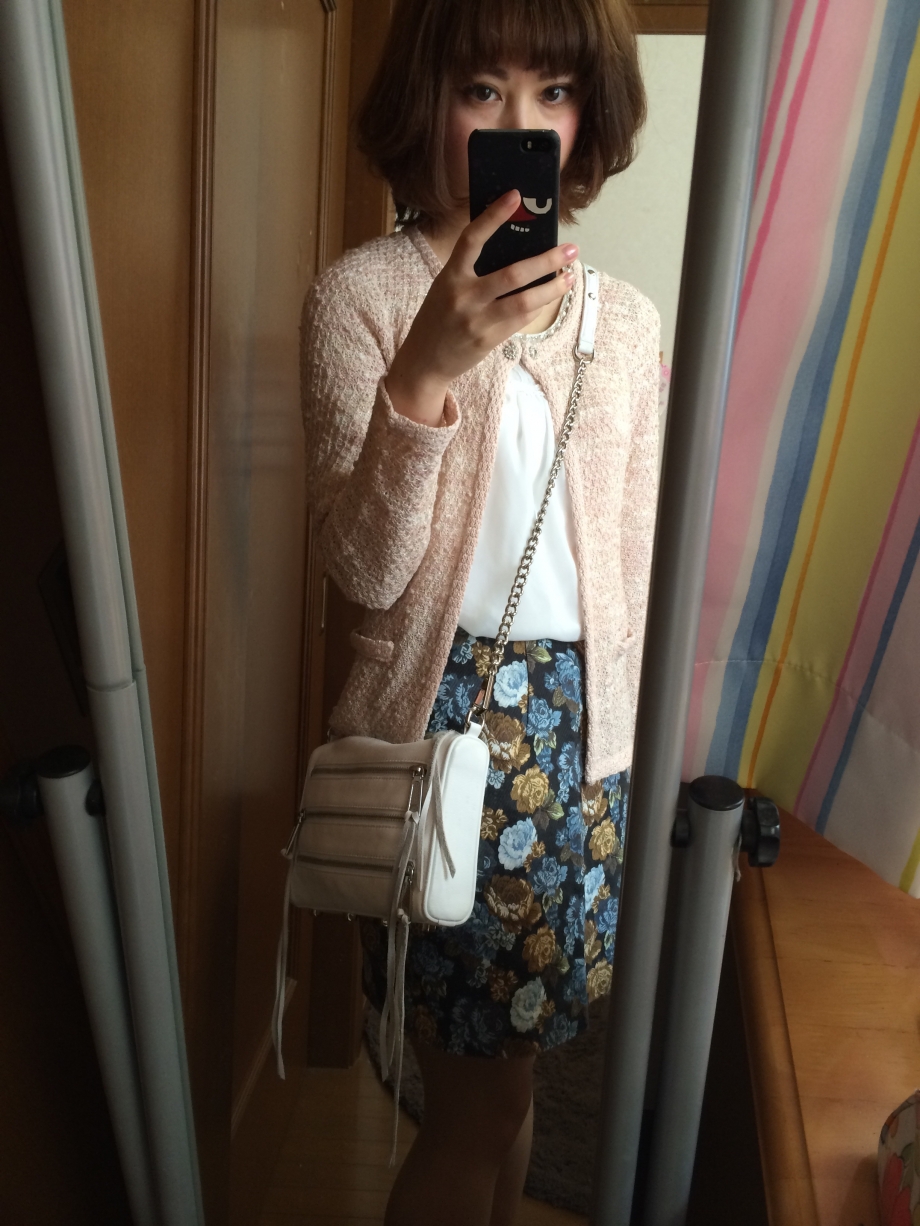 GW最終日!<br /><br /><br />ランチ女子会へ行ってきます!<br /><br /><br />本日の服装は<br /><br /><img class=