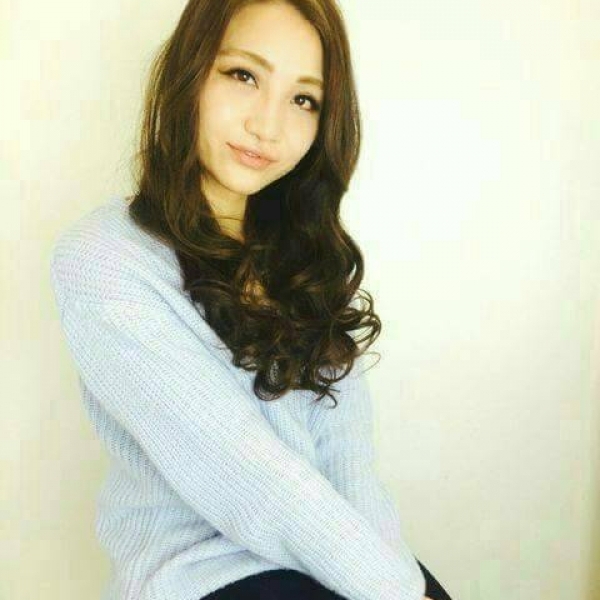 ひろみ Withlab メンバー With Online 講談社公式 恋も仕事もわたしらしく