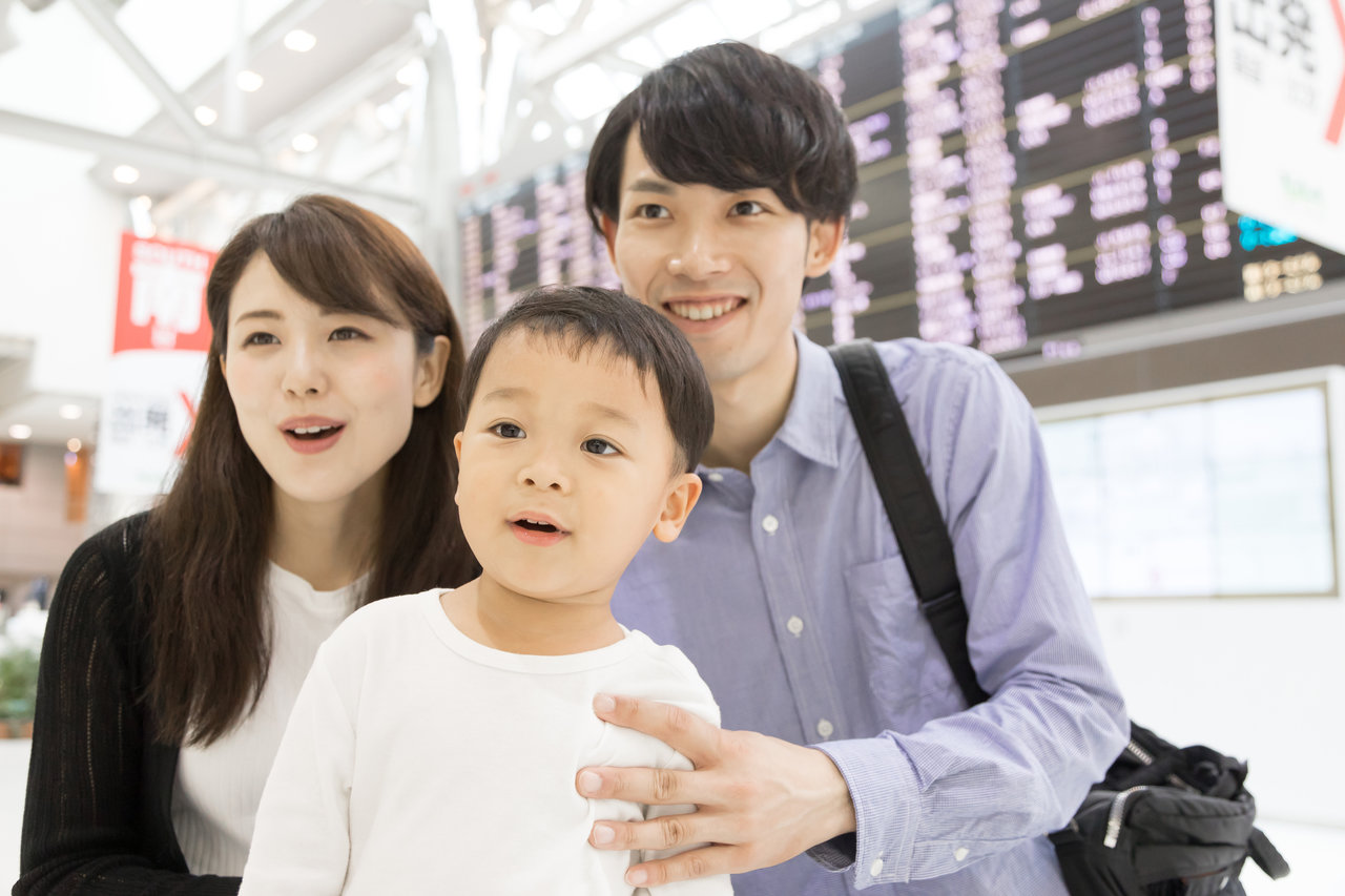 3歳児と飛行機の旅へ!機内での過ごし方や対策すべきこととは