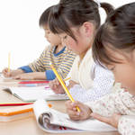 子育てに早期教育は必要?メリットやデメリットと成功に導くコツ