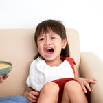 2歳児の食わず嫌いは普通のこと？偏食を直す工夫やポイント