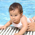 おむつが手放せない子どもとのプール。本当に入っていいの?