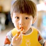 幼児期の食事の味付けは?身近な食材の塩分と薄味のテクニックを紹介