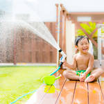 幼児期に水遊びのすすめ！簡単おもちゃの作り方や水遊びの注意点