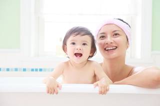 お風呂にママが入ると泣く!ママ達がしている工夫や便利グッズを紹介