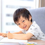 幼児期の詰め込み教育は効果的？メリットやデメリットをご紹介