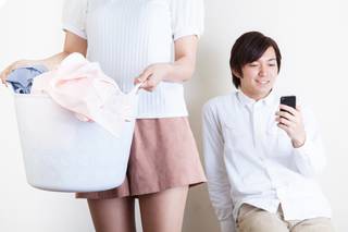共働きなのにパパが家事をしない!お悩み解決策と注意点を大特集
