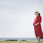 マタニティ服はいつから着る？時期や必要なものと人気ブランド紹介