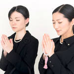 マタニティ時期の葬式参列。喪服準備と参列時のマナーや注意点