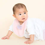 秋は室内で赤ちゃんに靴下をはかせる?赤ちゃんの体温調節と靴下