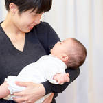 赤ちゃんにとって秋は寒い季節？正しい温度調整と対策とは