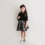 黒を取り入れた女の子の秋冬キッズコーデ。大人顔負けの12選