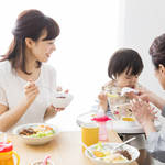 実家に赤ちゃんのイスがない！大変な抱っこ離乳食をこれで回避