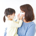 冬の乾燥を感じるのはなぜ?原因や子どもの体への影響と対策法を紹介