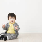 冬用靴下で赤ちゃんの足元を暖かく!着用のタイミングや選ぶポイント