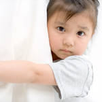 幼稚園年長でおむつをしていると問題?お漏らしや夜尿症の原因と対策