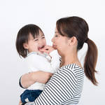 子どもを抱きしめる幸せを味わおう！得られる効果や実践アイデア