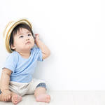 1歳の子どもの服のサイズは？季節に合った服装や選び方をご紹介