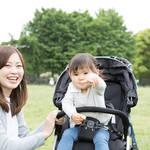 1歳児とベビーカーでお出かけ!スムーズに外出を成功させるコツ