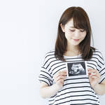赤ちゃんができた報告はいつにする？相手別の報告タイミングと注意点