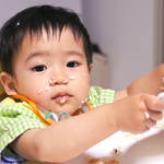 2歳は食べ方が汚い子が多い時期!発達の様子と食事の工夫や対策