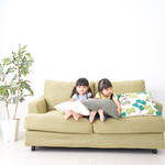下の子が上の子の真似をする!真似をする心理や成長との関連性を解説