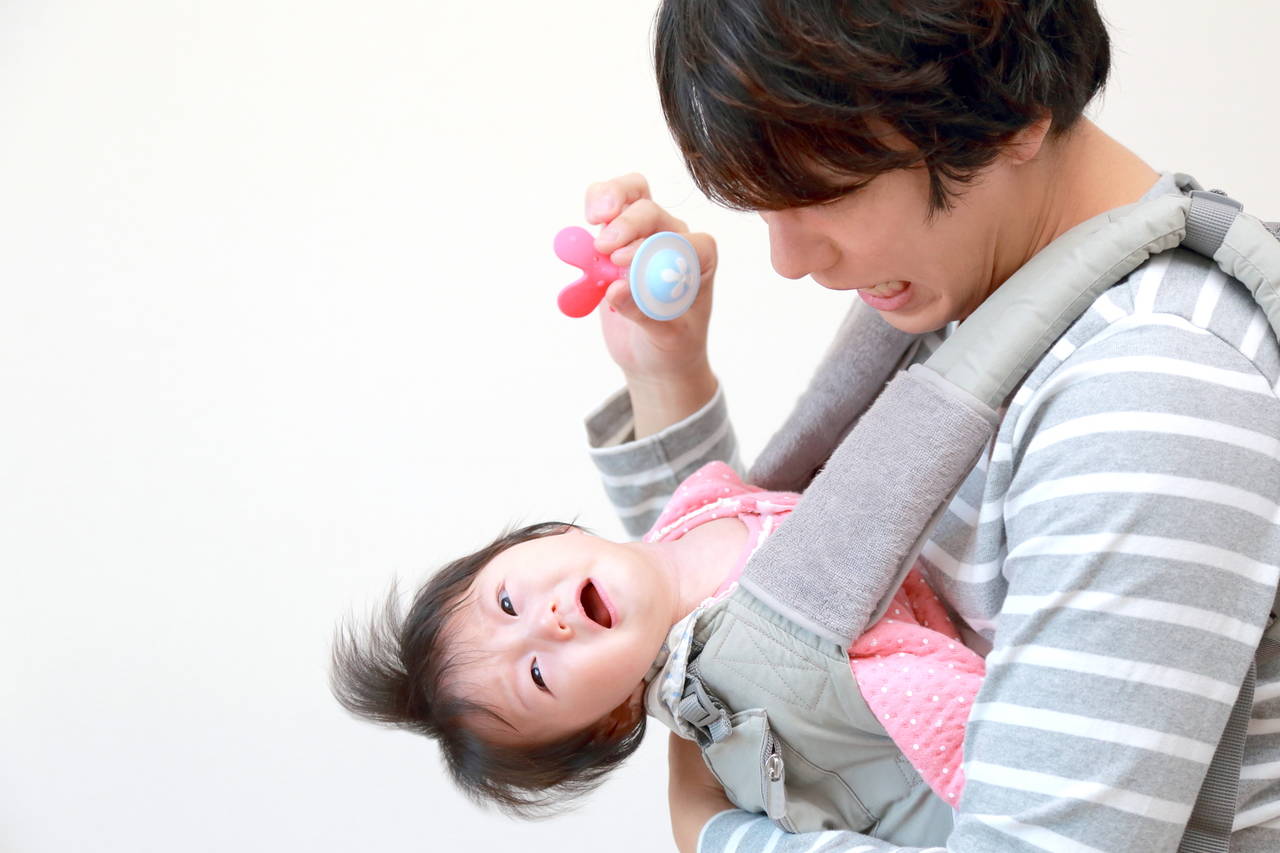 赤ちゃんの反抗期はいつから始まる?反抗の原因から日々の対策まで