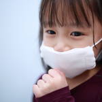 花粉症は幼児でもかかるの？発症したときの対策や検査について