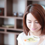 妊婦の食事は二人前必要なの？食事管理のコツや避けたい食品