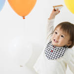 2歳の子どもの遊び方は幼い。親子遊びと成長に効果的な遊び