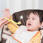 1歳の子どもがスプーンを拒否！いやいやの理由と親ができる対応策
