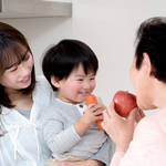 姑との関係で心がけたいこと。息子や孫に過干渉な姑との関わり方