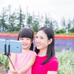 自撮り棒を使って親子の写真を残そう！上手に撮影するヒントと注意点