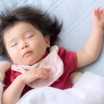 3歳の睡眠時間は何時間が理想？寝不足は子どもの発育に影響する