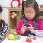 ねんど遊びで子どもの創造力を伸ばす!ねんどの種類や人気商品を紹介