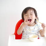 2歳児がスプーンを使わない理由は?スプーンを使うための練習方法