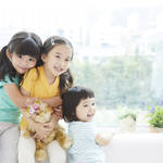 三姉妹の真ん中っ子の特徴とは？中間子の個性を上手に伸ばす育て方