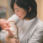 抱き癖は新生児のころ直した方がよい?ママや周りの皆でできる対応
