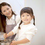 子どもと一緒にお菓子作りをしよう!楽しく作るコツや簡単アイデア